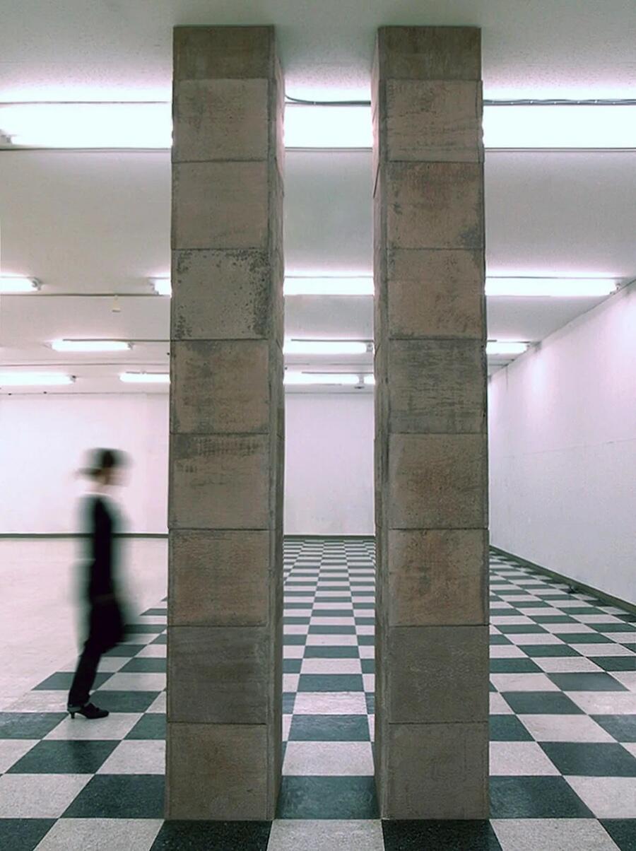 single pillar, 2006